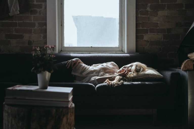 Are you struggling with morning anxiety? Here are 12 proven ways to curb it